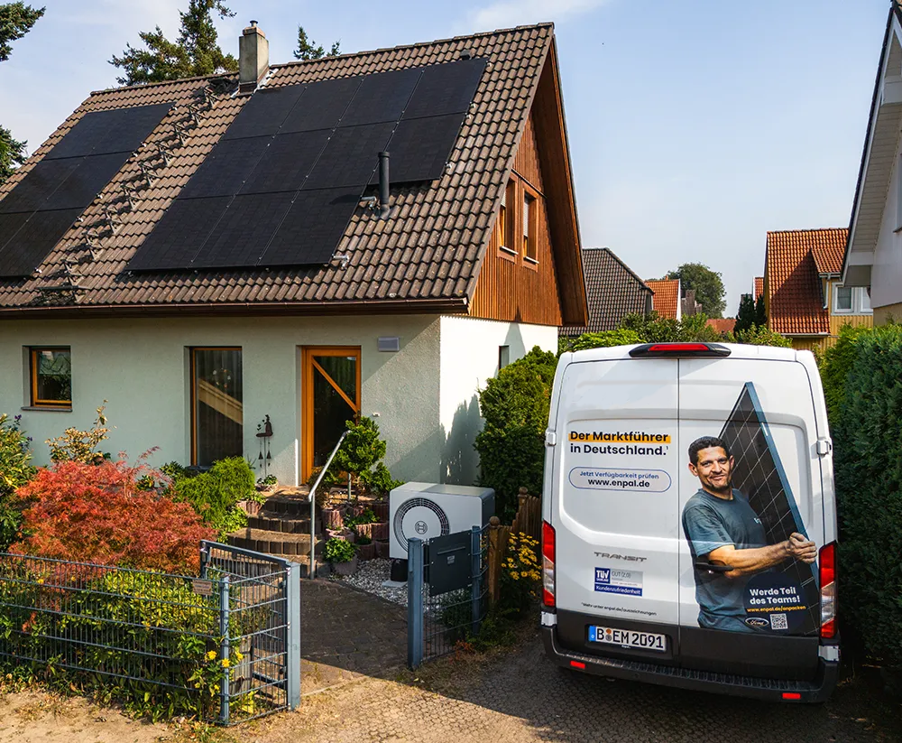 Infravoltaic Haushalt, ein Einfamilienhaus mit Solaranlage und Wärmepumpe 